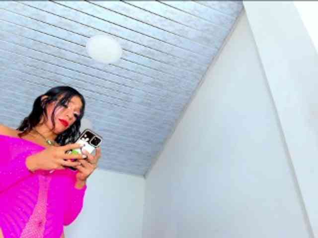everlyn-party Live Webcam on BongaCams