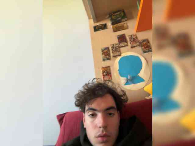 LucaRovett33 Live Webcam on BongaCams