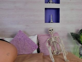 Britanny-88 Porn Show