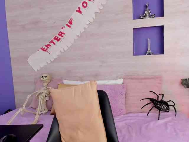 Britanny-88 webcam