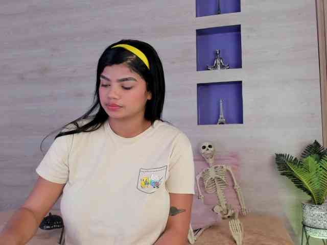 Britanny-88 webcam