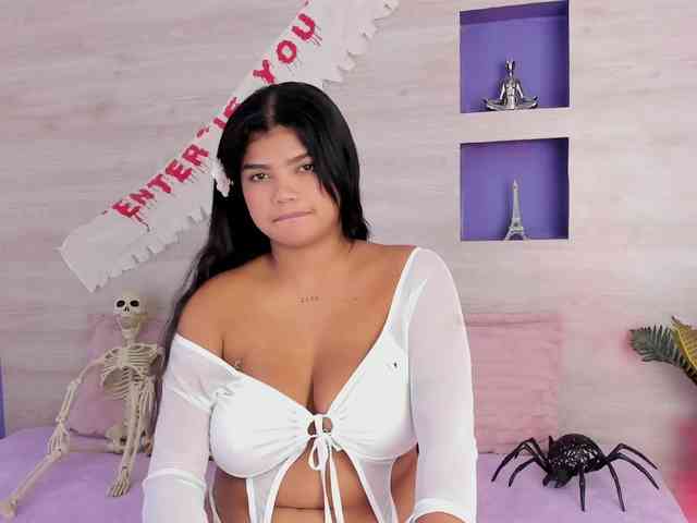 Britanny-88 webcam