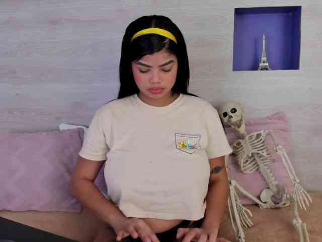 Britanny-88 webcam