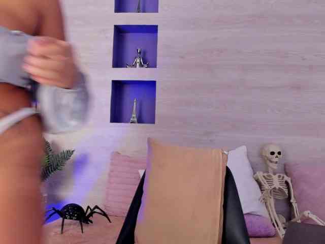 Britanny-88 webcam