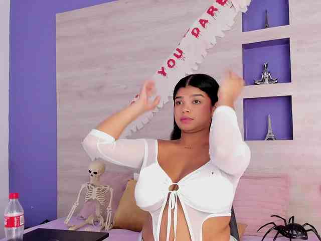 Britanny-88 webcam