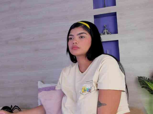 Britanny-88 webcam
