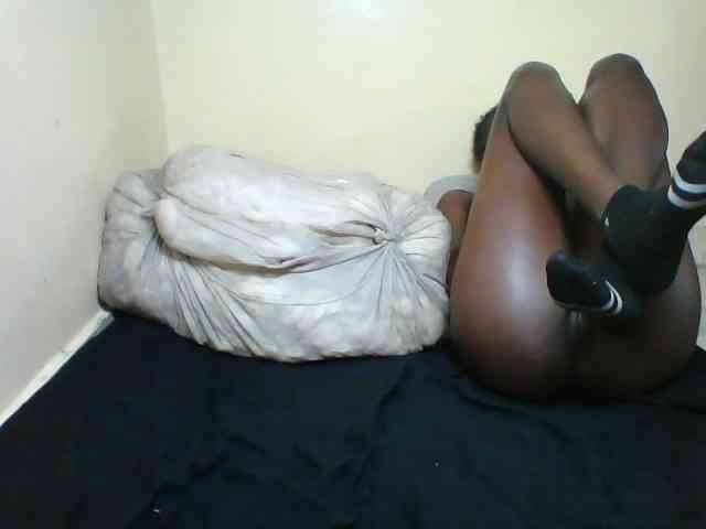 Ebonies-brown webcam