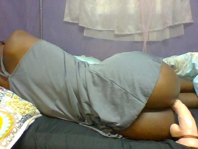 spicyit2 webcam bongacams model stream image