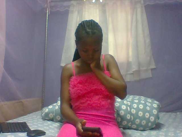 le modèle spicyit2 est en webcam porno dans un show sur le site bongacams, il possède les tags suivants: Ebony,Brunette,Trimmed