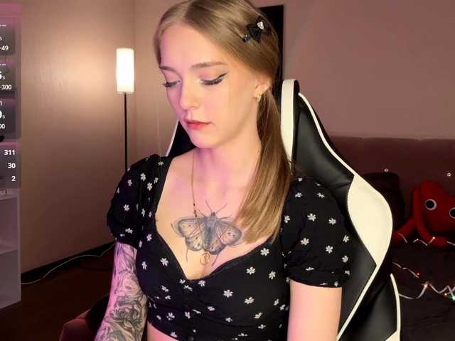 VersieBruegman's BongaCams show and profile