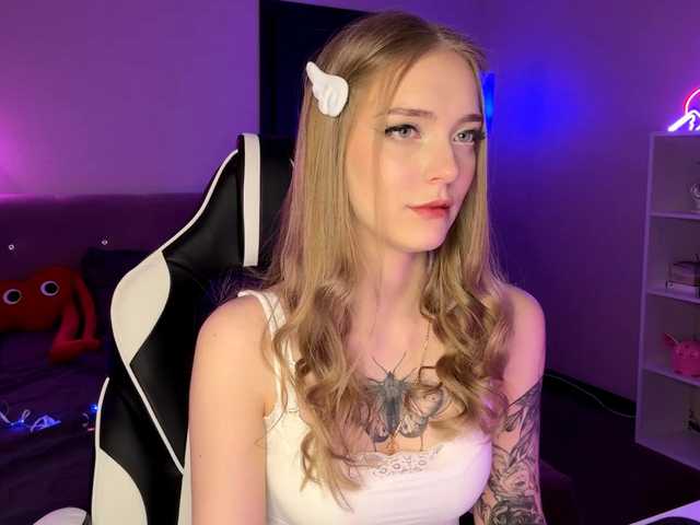 VersieBruegman live cam profile