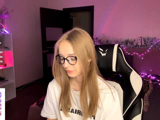 VersieBruegman's BongaCams show and profile