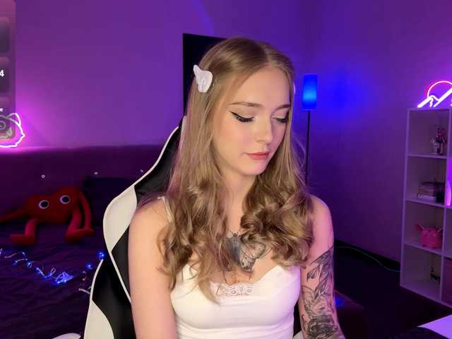 VersieBruegman's BongaCams show and profile