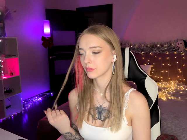 VersieBruegman's BongaCams show and profile