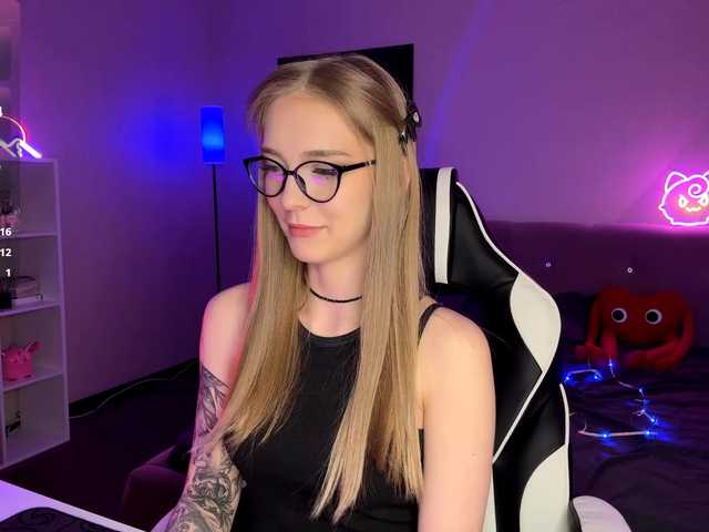 VersieBruegman's BongaCams show and profile