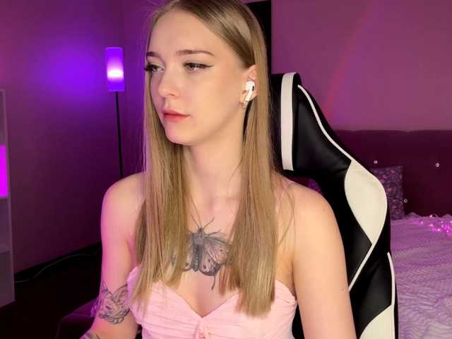 VersieBruegman's BongaCams show and profile