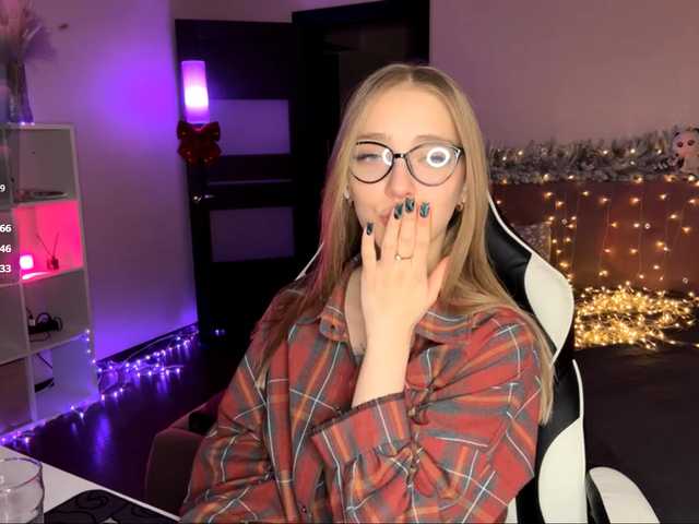 VersieBruegman's BongaCams show and profile