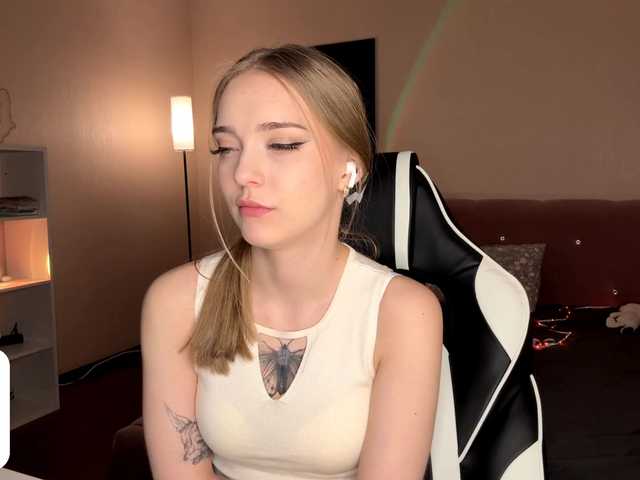 VersieBruegman's BongaCams show and profile