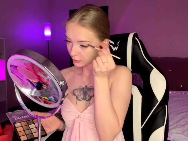 VersieBruegman's BongaCams show and profile