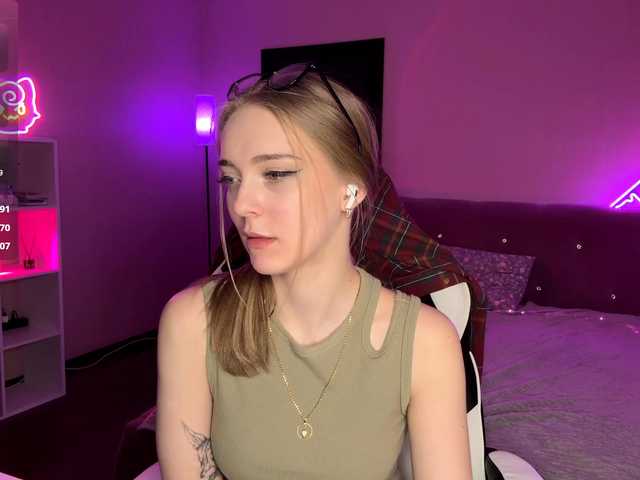 VersieBruegman's BongaCams show and profile