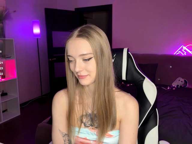 VersieBruegman's BongaCams show and profile