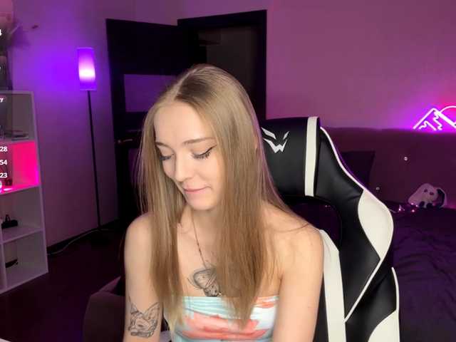 VersieBruegman's BongaCams show and profile