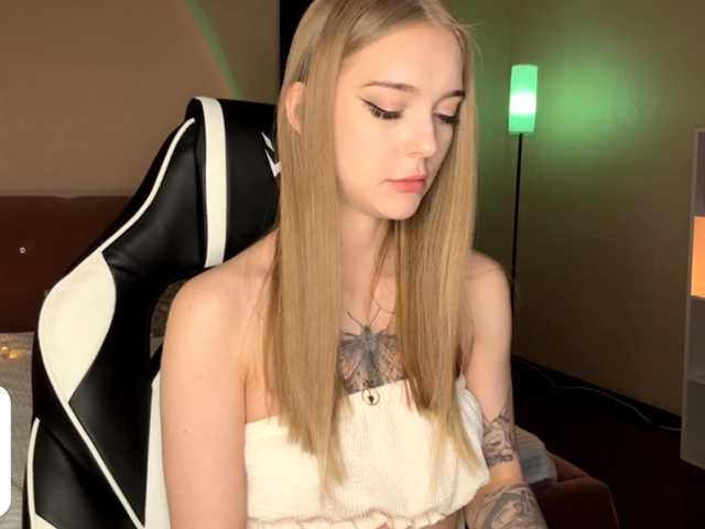 VersieBruegman's BongaCams show and profile