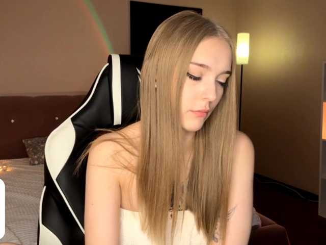 VersieBruegman's BongaCams show and profile