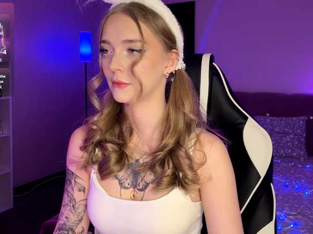 VersieBruegman's BongaCams show and profile