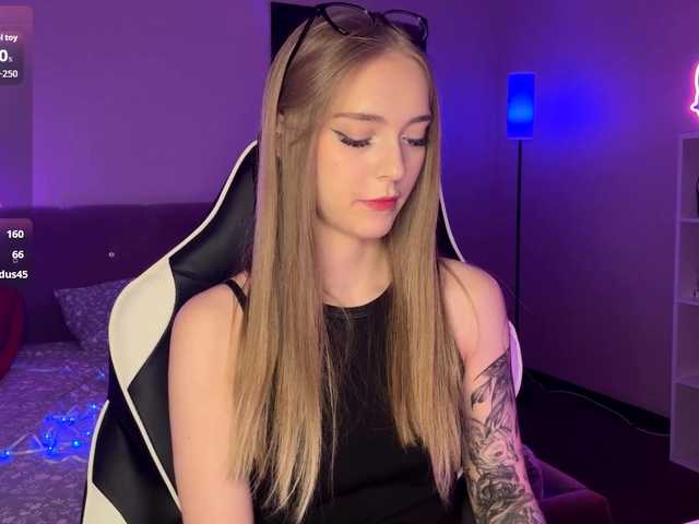 VersieBruegman's BongaCams show and profile