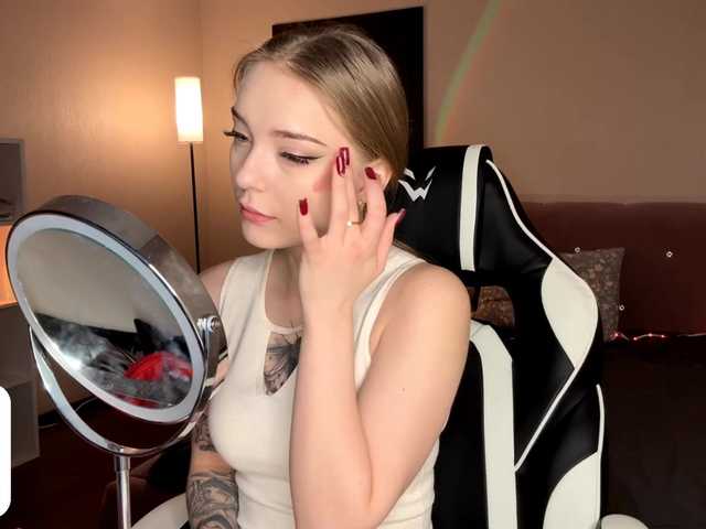 VersieBruegman's BongaCams show and profile