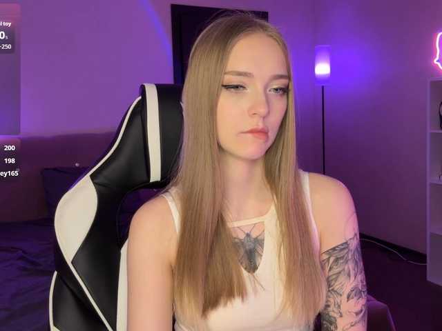 VersieBruegman's BongaCams show and profile