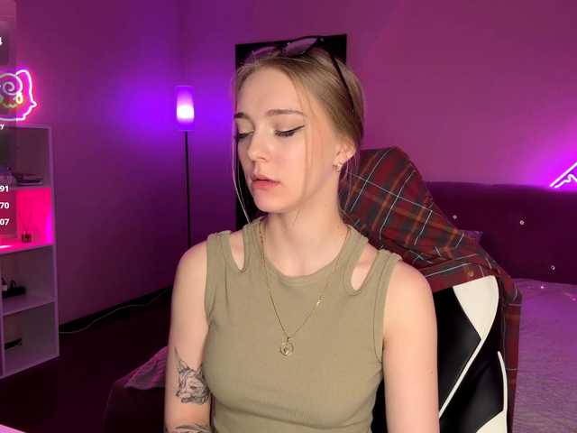 VersieBruegman's BongaCams show and profile