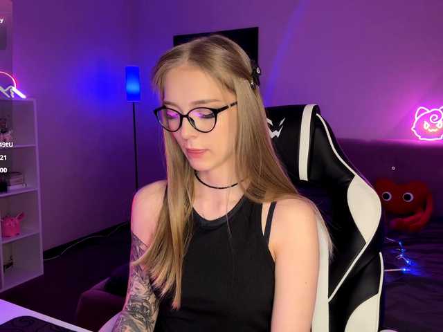 VersieBruegman's BongaCams show and profile