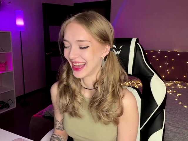 VersieBruegman's BongaCams show and profile