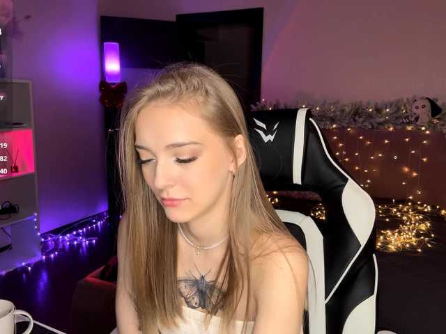 VersieBruegman's BongaCams show and profile