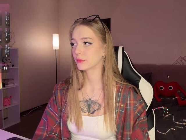 VersieBruegman's BongaCams show and profile