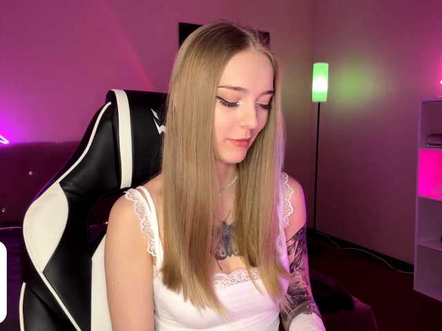 VersieBruegman's BongaCams show and profile