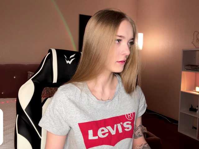 VersieBruegman's BongaCams show and profile