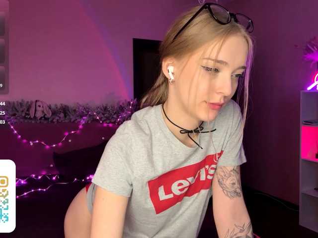 VersieBruegman's BongaCams show and profile