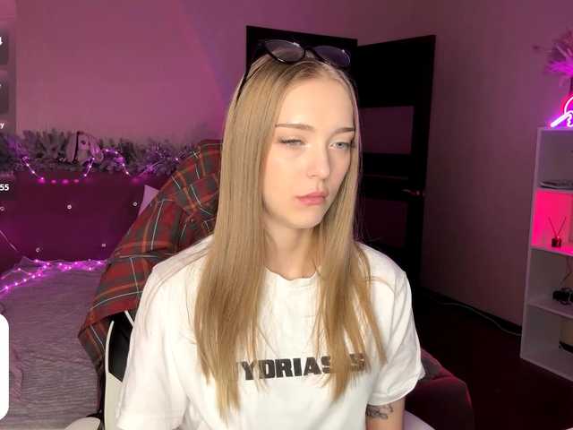 VersieBruegman's BongaCams show and profile