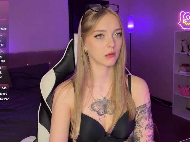 VersieBruegman's BongaCams show and profile