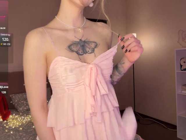 VersieBruegman's BongaCams show and profile