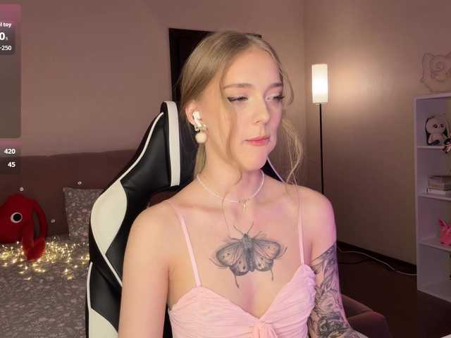 VersieBruegman's BongaCams show and profile