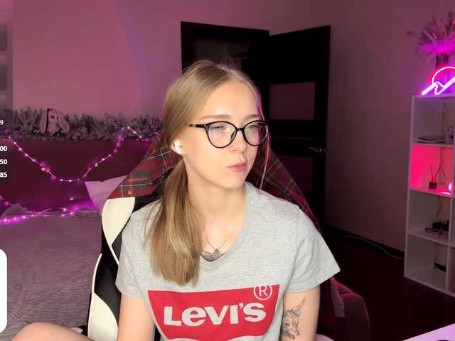 VersieBruegman's BongaCams show and profile