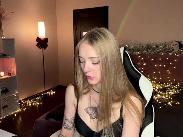 VersieBruegman's BongaCams show and profile