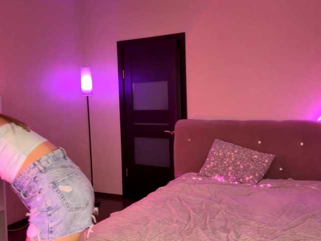 VersieBruegman's BongaCams show and profile