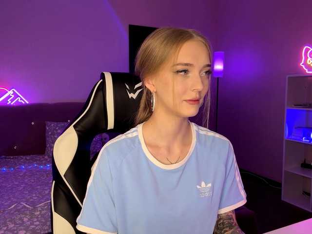 VersieBruegman's BongaCams show and profile