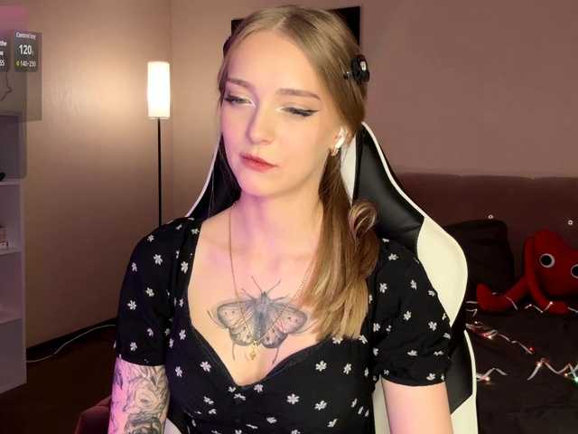 VersieBruegman's BongaCams show and profile