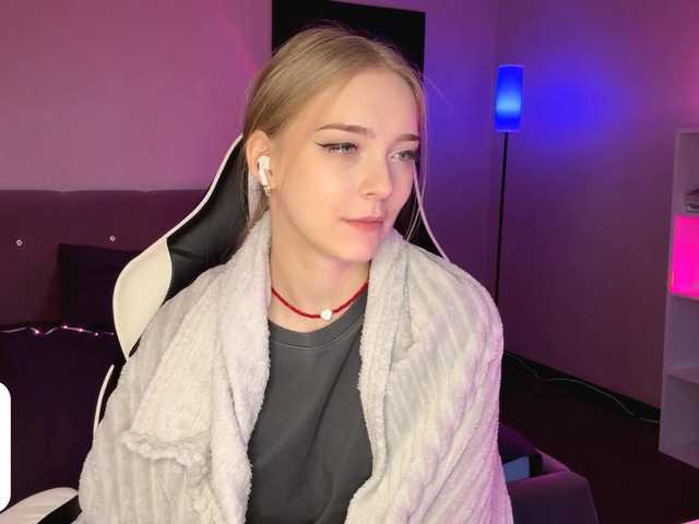 VersieBruegman's BongaCams show and profile